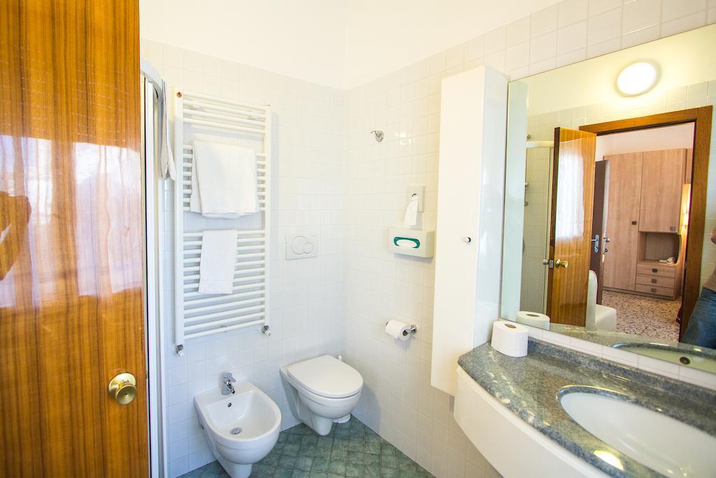 Casa Portofino Rooms&Breakfast Чезенатико Номер фото